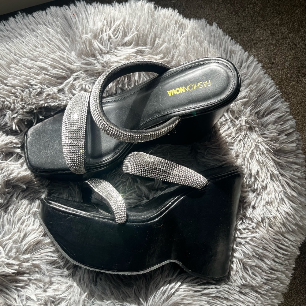 Fashion Nova Black and Silver Platform Sandals